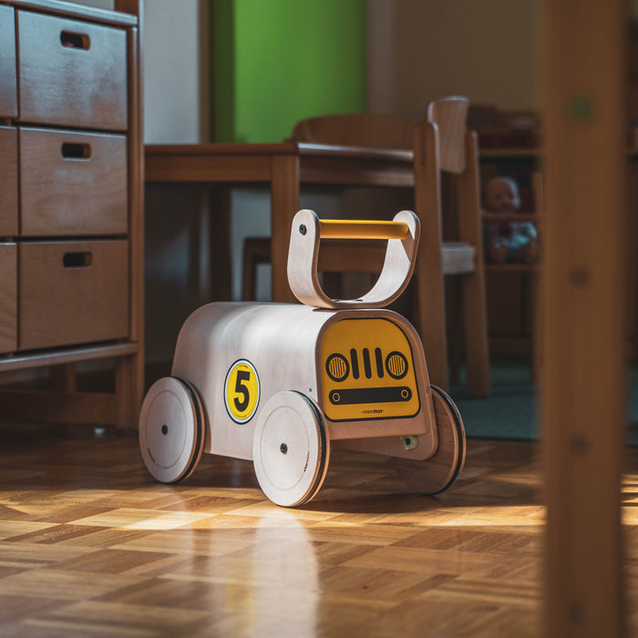 Mamatoyz Racer – Lauflernwagen aus Holz mit einstellbarer Geschwindigkeit