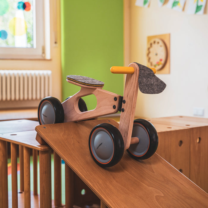 Mamatoyz MiniBike Holz-Laufrad für Kinder ab 15 Monaten – Balance Bike mit Filzsitz