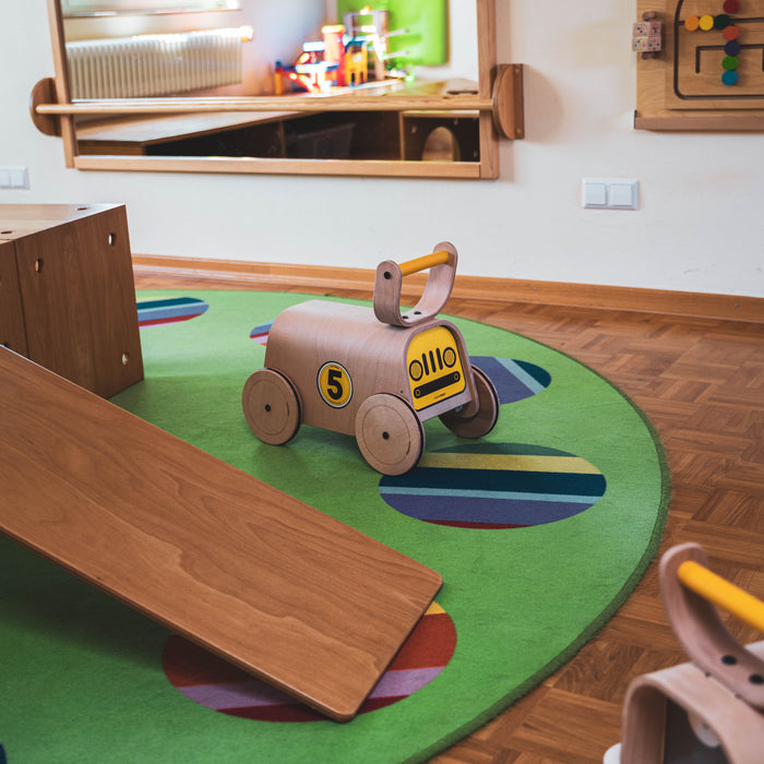 Mamatoyz Racer – Lauflernwagen aus Holz mit einstellbarer Geschwindigkeit